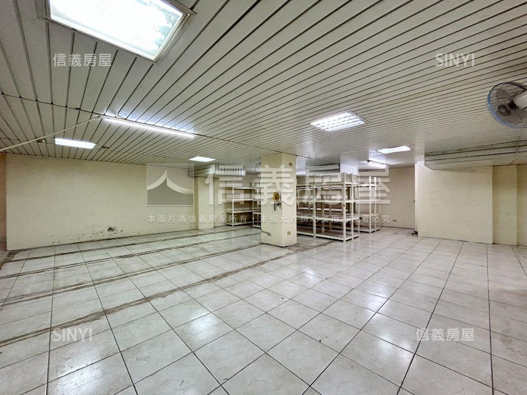 捷運商三鋼骨辦公有車位房屋室內格局與周邊環境