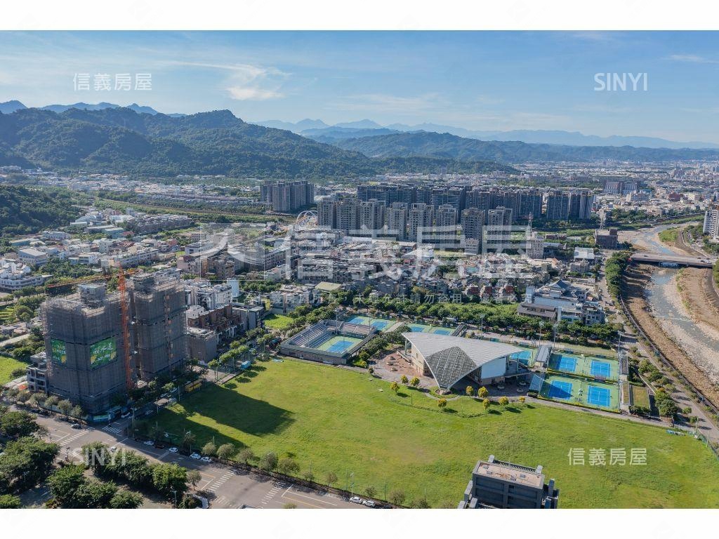 北屯面河岸大面寬黃金角地房屋室內格局與周邊環境