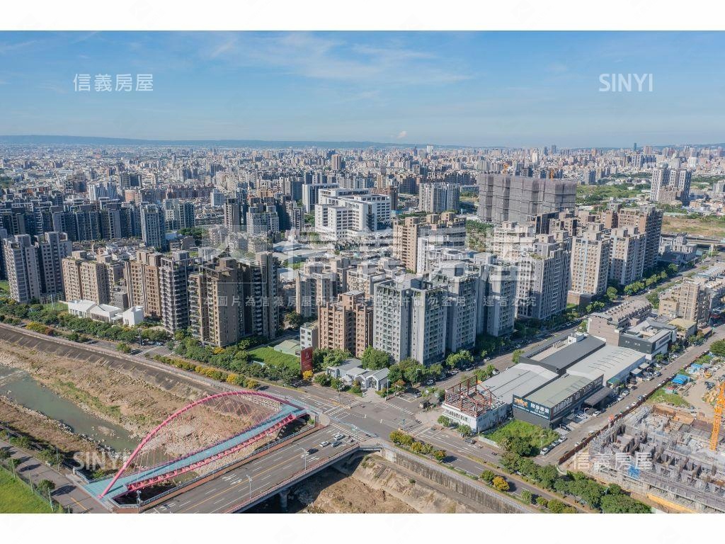 北屯面河岸大面寬黃金角地房屋室內格局與周邊環境