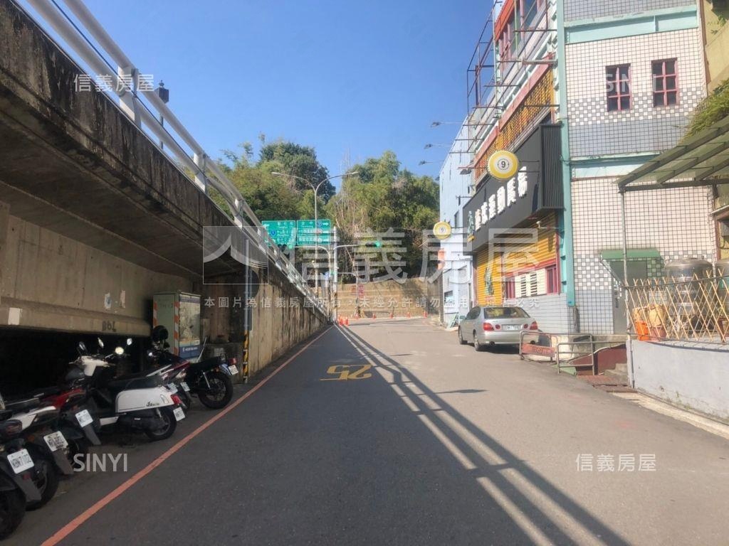 近彰興國中美墅房屋室內格局與周邊環境