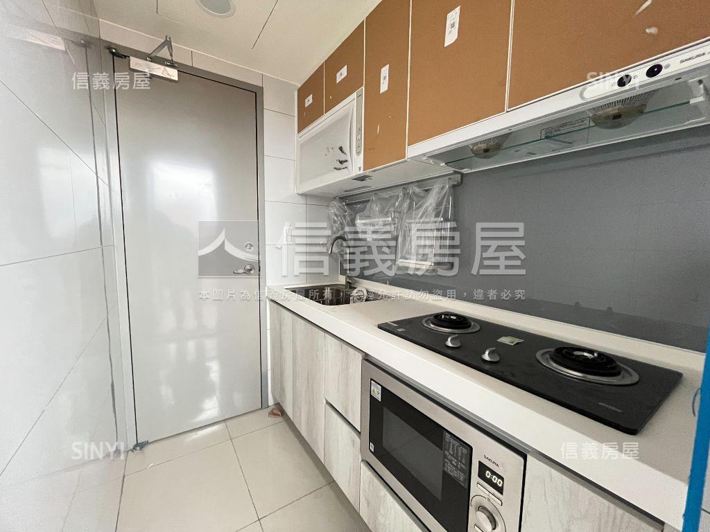 泳池景觀３房平車位房屋室內格局與周邊環境