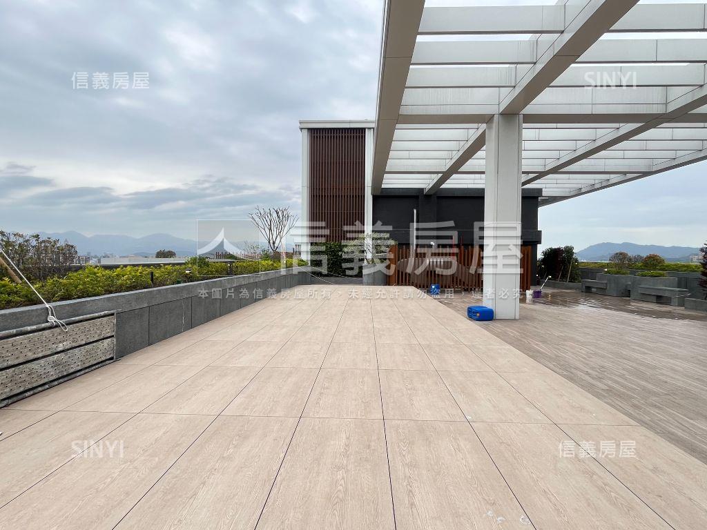 泳池景觀３房平車位房屋室內格局與周邊環境