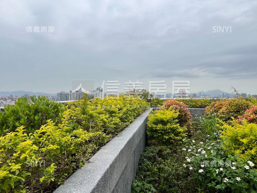 泳池景觀３房平車位房屋室內格局與周邊環境