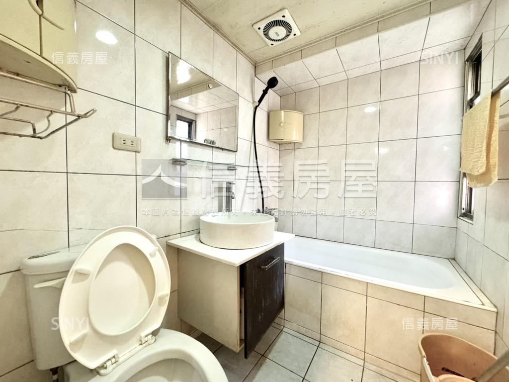 五街５０好３房附車位房屋室內格局與周邊環境