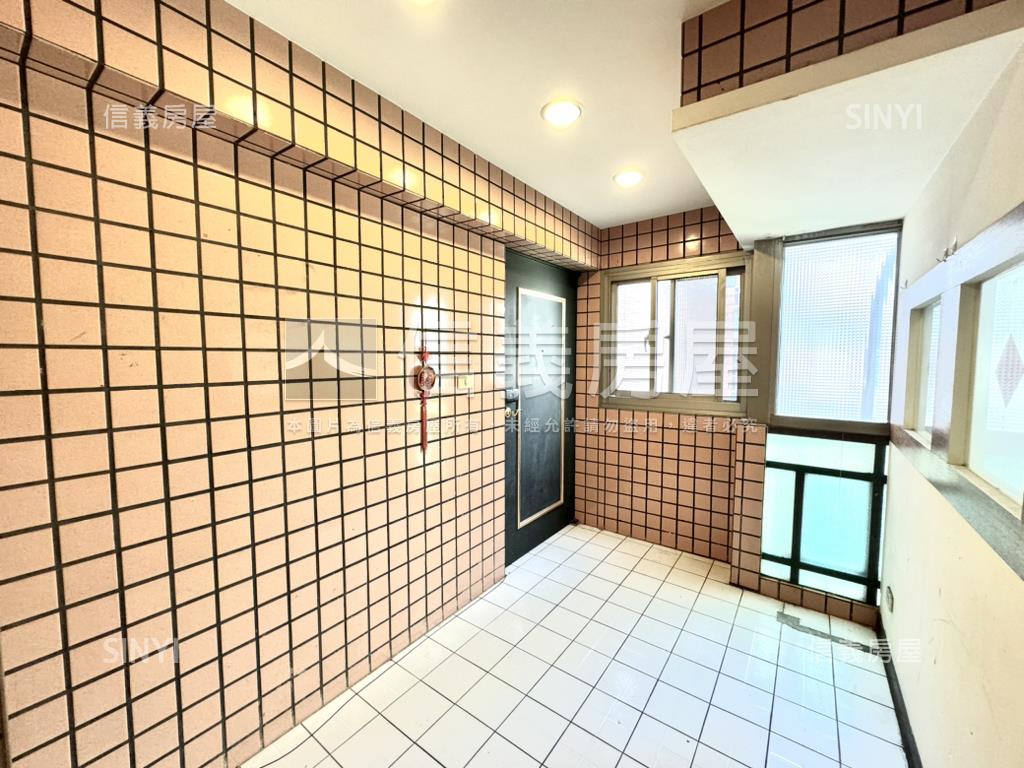 五街５０好３房附車位房屋室內格局與周邊環境