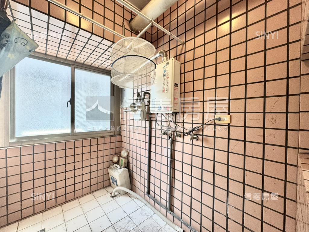 五街５０好３房附車位房屋室內格局與周邊環境