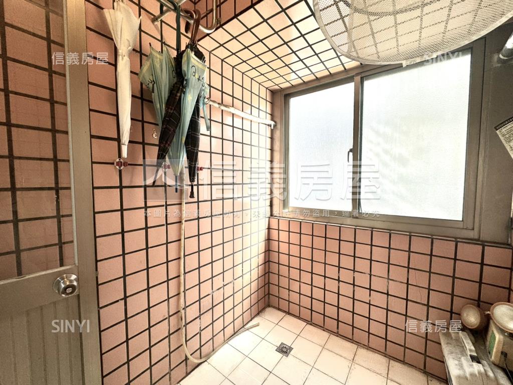 五街５０好３房附車位房屋室內格局與周邊環境