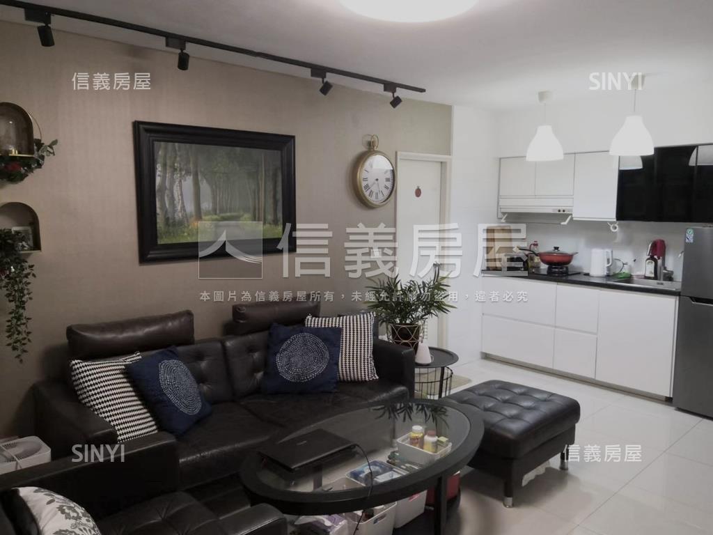 商五用地三多捷運旁美兩房房屋室內格局與周邊環境