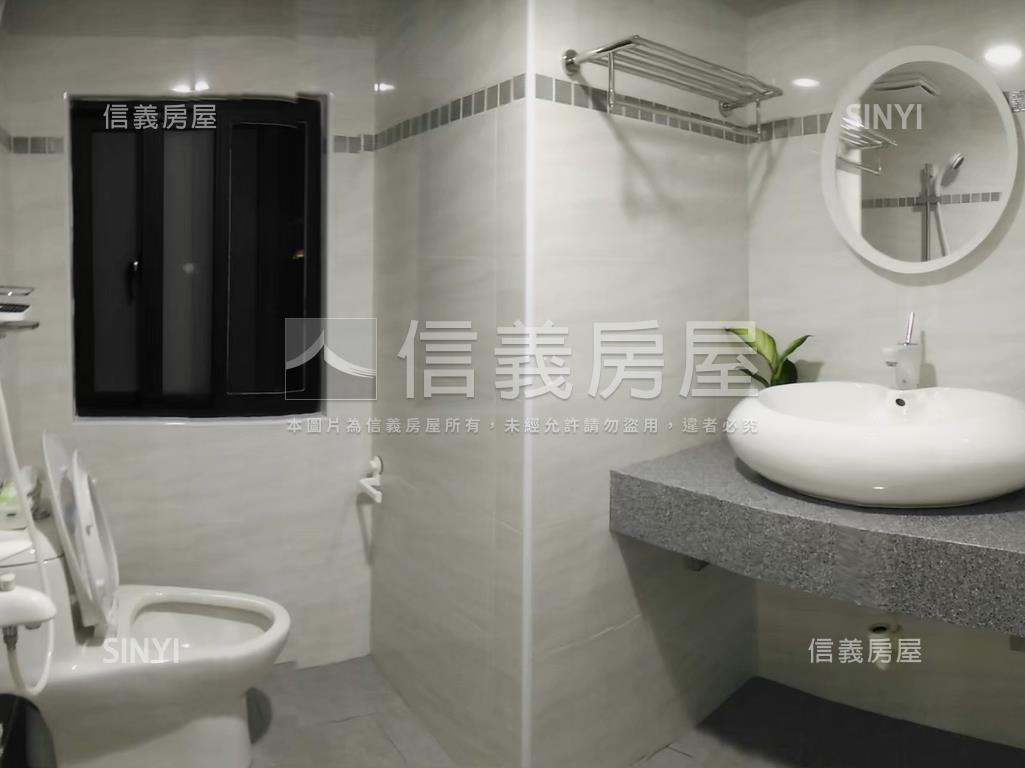 商五用地三多捷運旁美兩房房屋室內格局與周邊環境