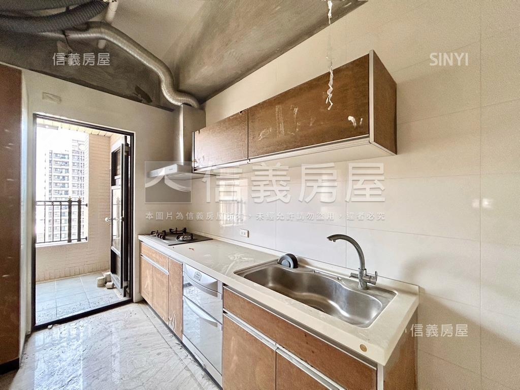 河岸帝王級視野美景大戶宅房屋室內格局與周邊環境