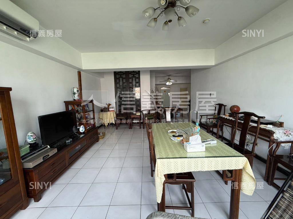 愛河首排河景四房房屋室內格局與周邊環境