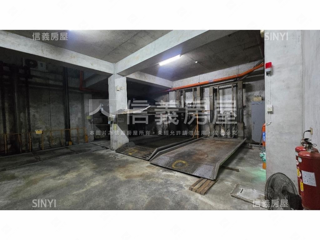 南京三民角窗辦公房屋室內格局與周邊環境