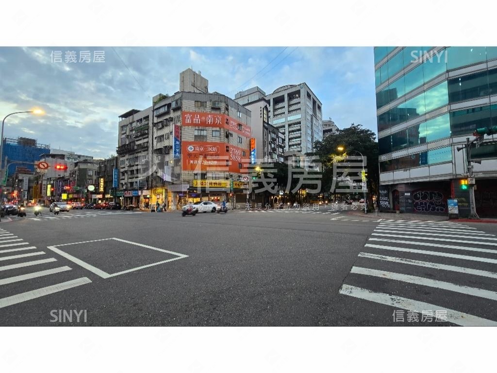 南京三民角窗辦公房屋室內格局與周邊環境