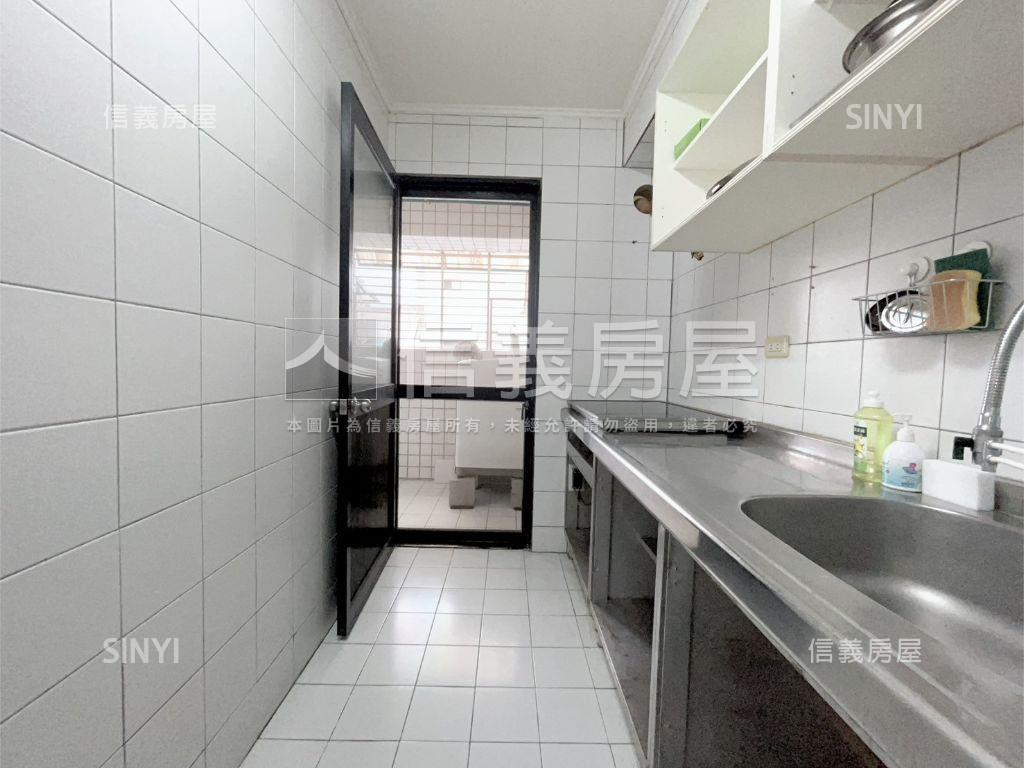 金點高樓三房洽專員房屋室內格局與周邊環境