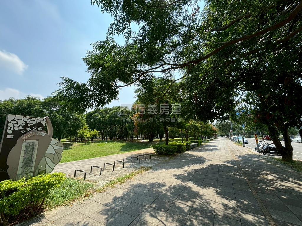 艾美新時代邊間店面房屋室內格局與周邊環境