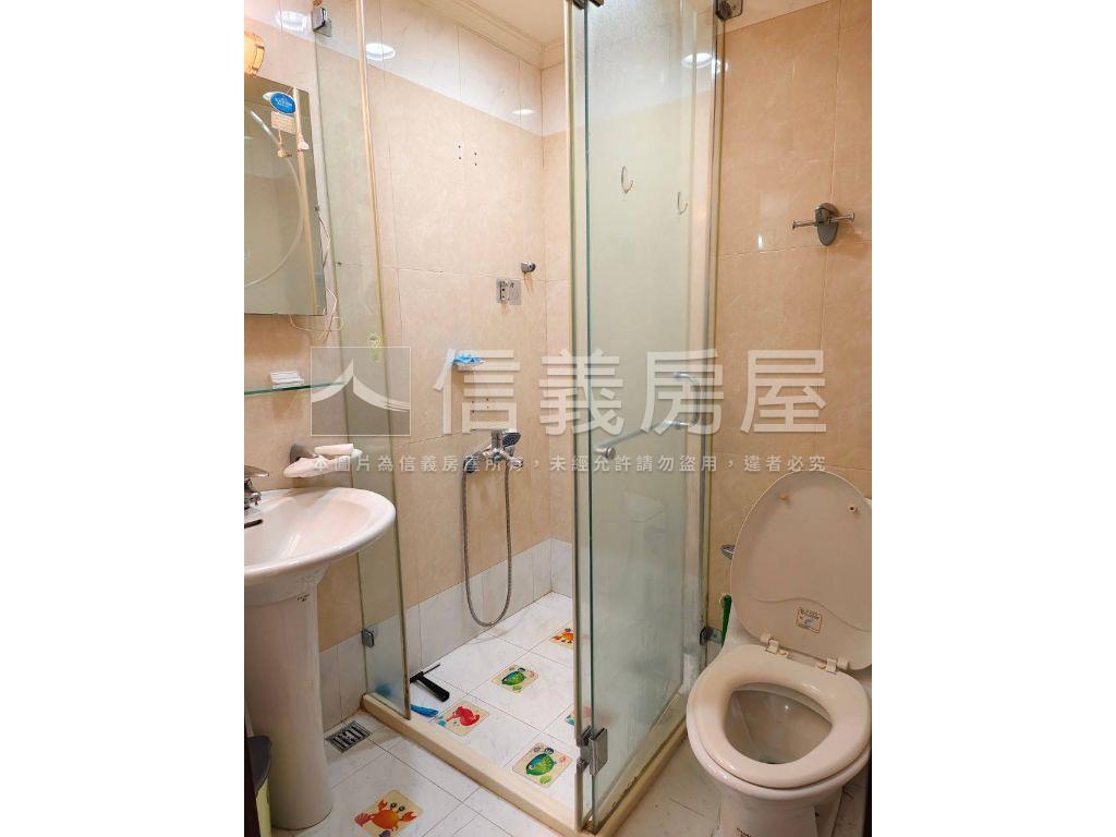 專任天星花園景觀附車位房屋室內格局與周邊環境