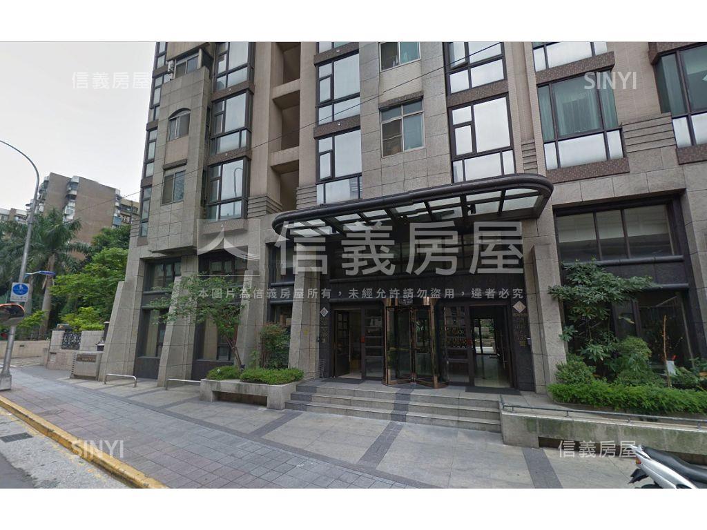 專任天星花園景觀附車位房屋室內格局與周邊環境
