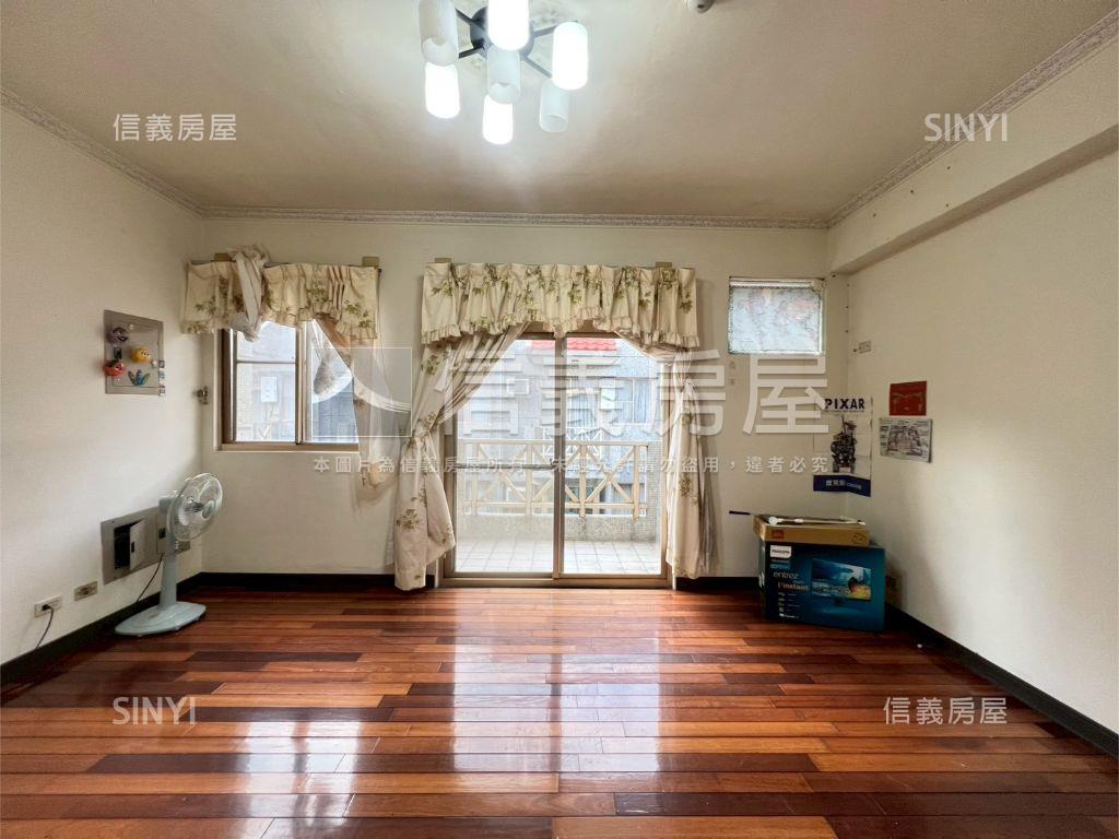 稀有釋出南興優質靜謐美墅房屋室內格局與周邊環境