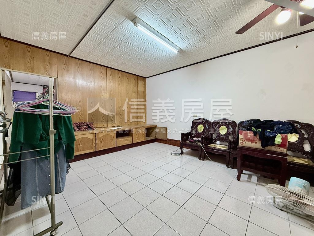 仁美熱鬧騎樓店面房屋室內格局與周邊環境