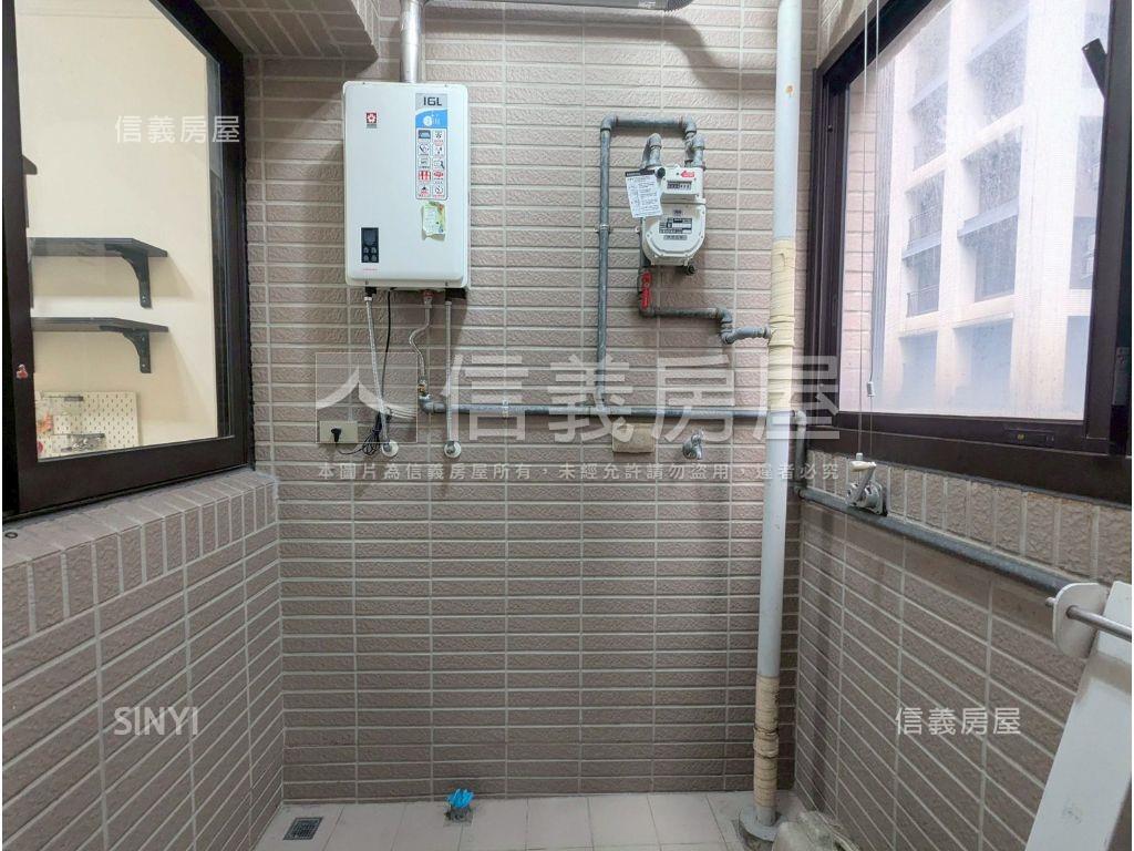 公園居Ω稀有三房平面車位房屋室內格局與周邊環境