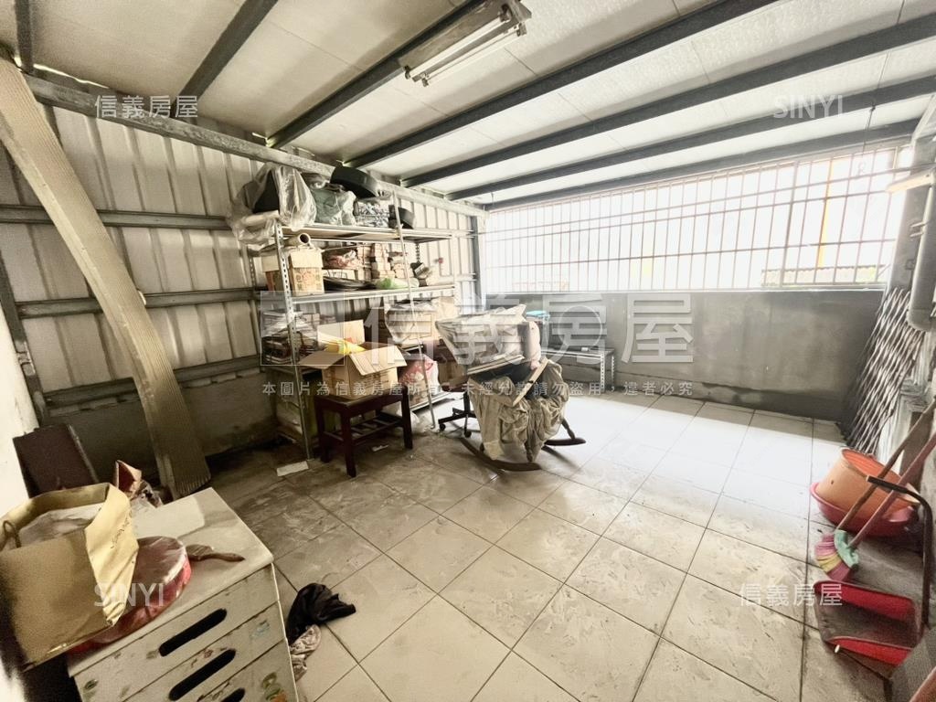 正５樓騎樓式金透店房屋室內格局與周邊環境