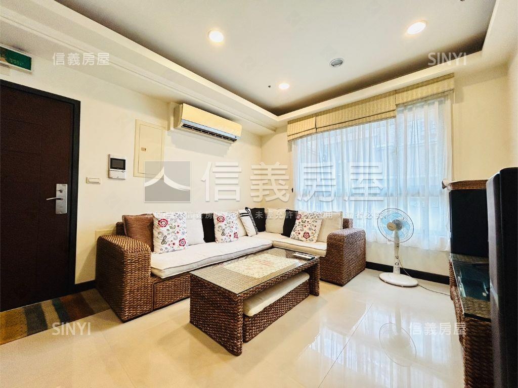 悠遊郡四房車位房屋室內格局與周邊環境