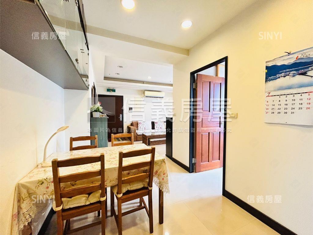 悠遊郡四房車位房屋室內格局與周邊環境