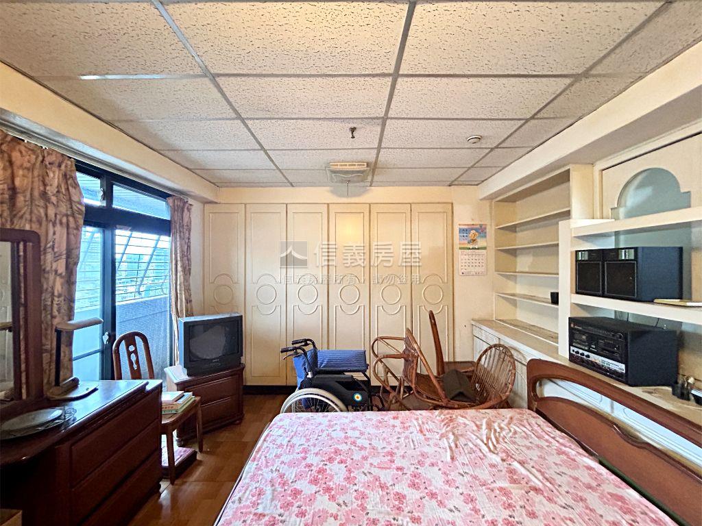 忠孝復興雙捷高樓景觀住辦房屋室內格局與周邊環境