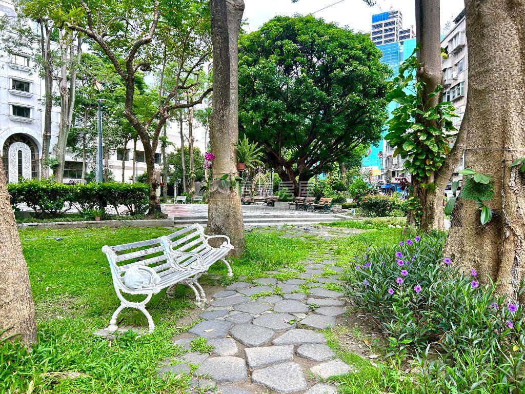 忠孝復興雙捷高樓景觀住辦房屋室內格局與周邊環境