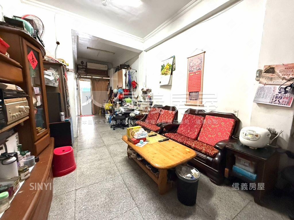 西藏路店面住家二樓房屋室內格局與周邊環境