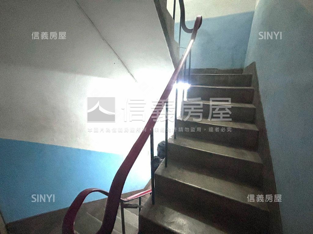 西藏路店面住家二樓房屋室內格局與周邊環境