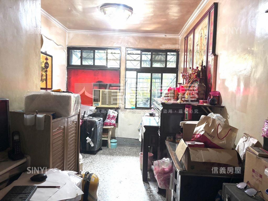 西藏路店面住家二樓房屋室內格局與周邊環境