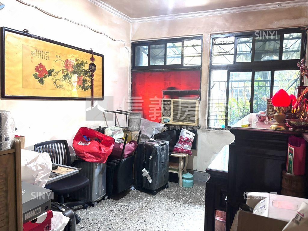 西藏路店面住家二樓房屋室內格局與周邊環境