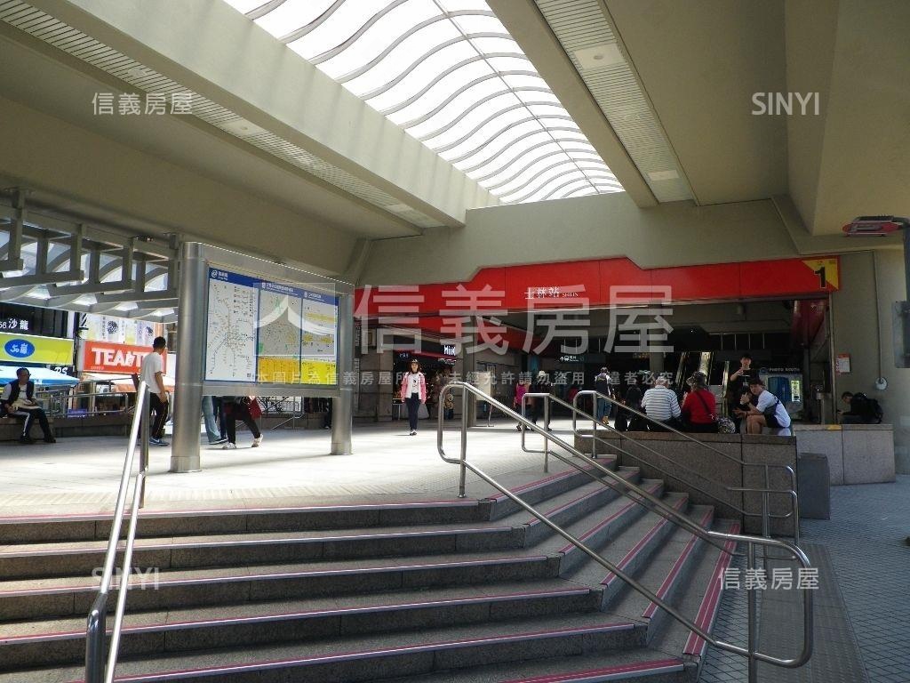 美崙公園稀有一樓大空間房屋室內格局與周邊環境