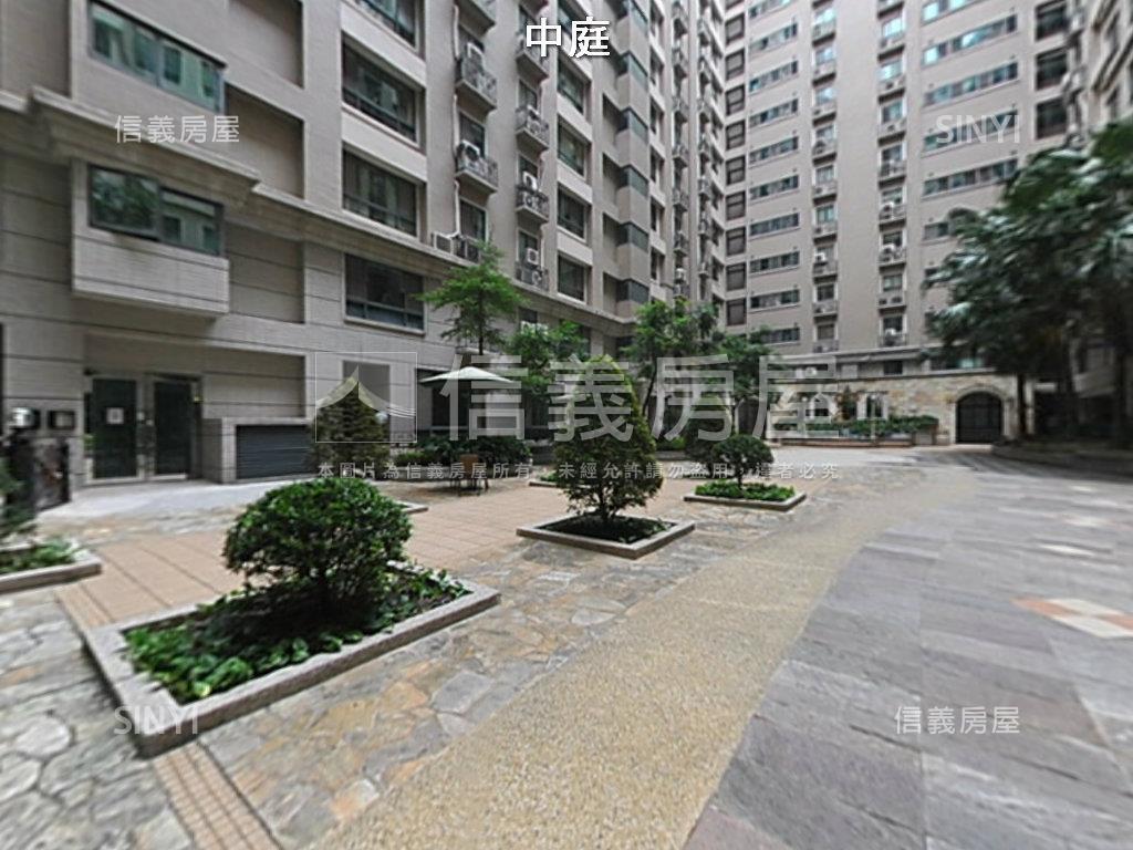 遠百精緻４房房屋室內格局與周邊環境