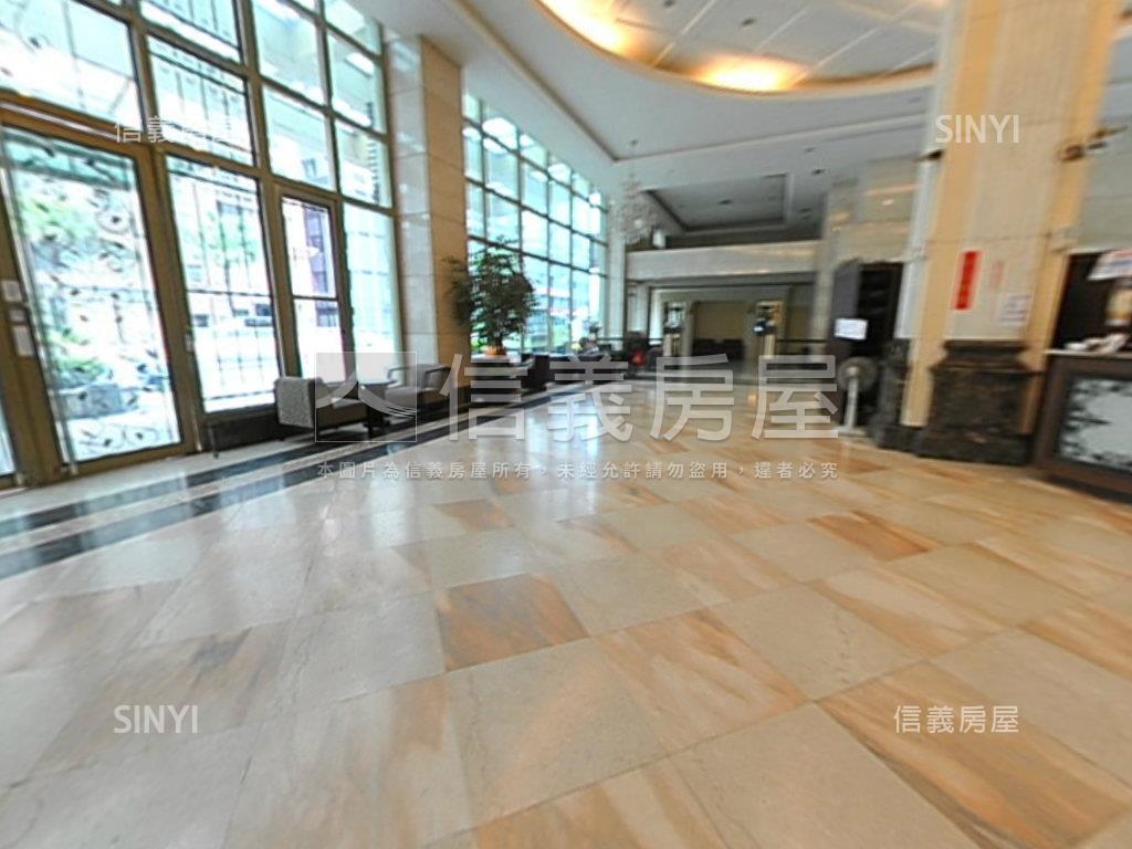 遠百精緻４房房屋室內格局與周邊環境