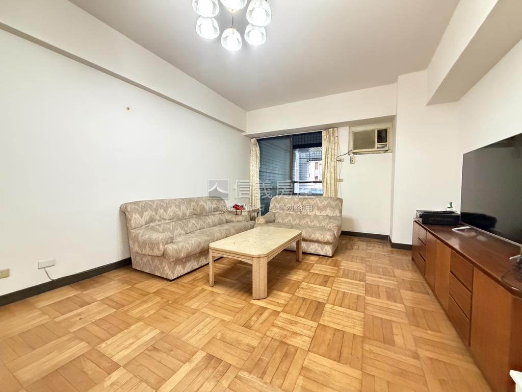 高屋藍天寬敞亮美四房房屋室內格局與周邊環境