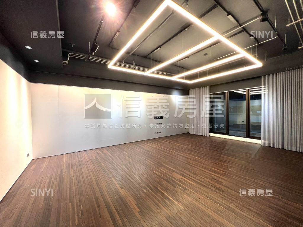 由鉅大謙視野戶附３平車位房屋室內格局與周邊環境