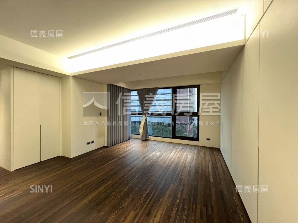 由鉅大謙視野戶附３平車位房屋室內格局與周邊環境