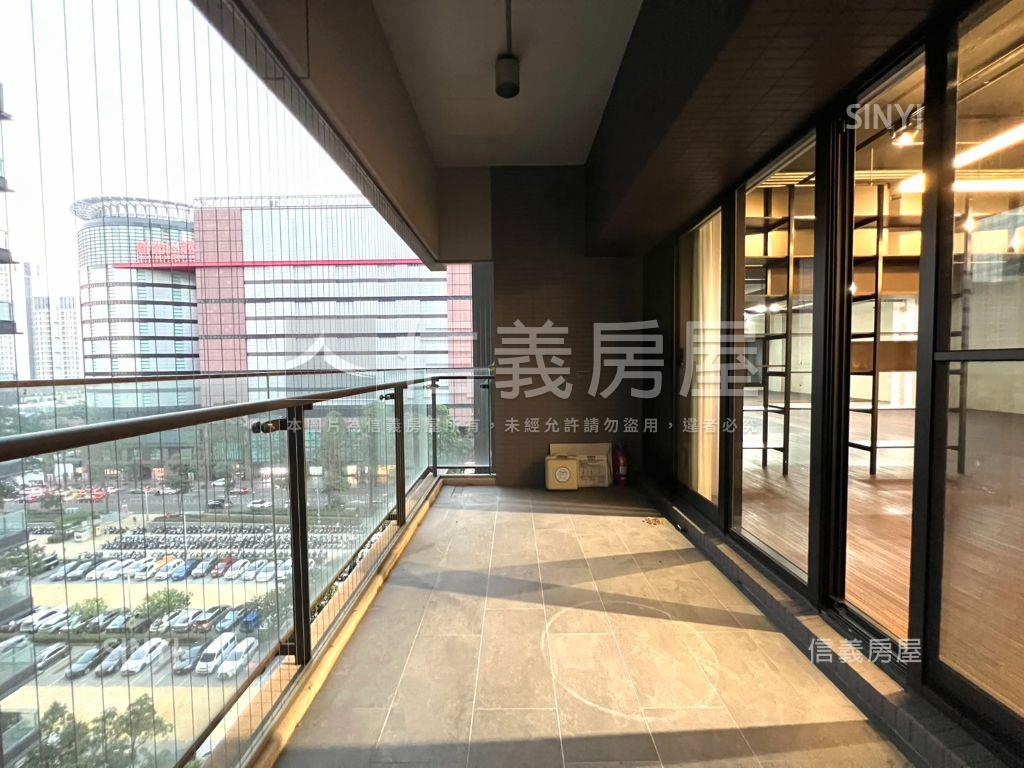 由鉅大謙視野戶附３平車位房屋室內格局與周邊環境