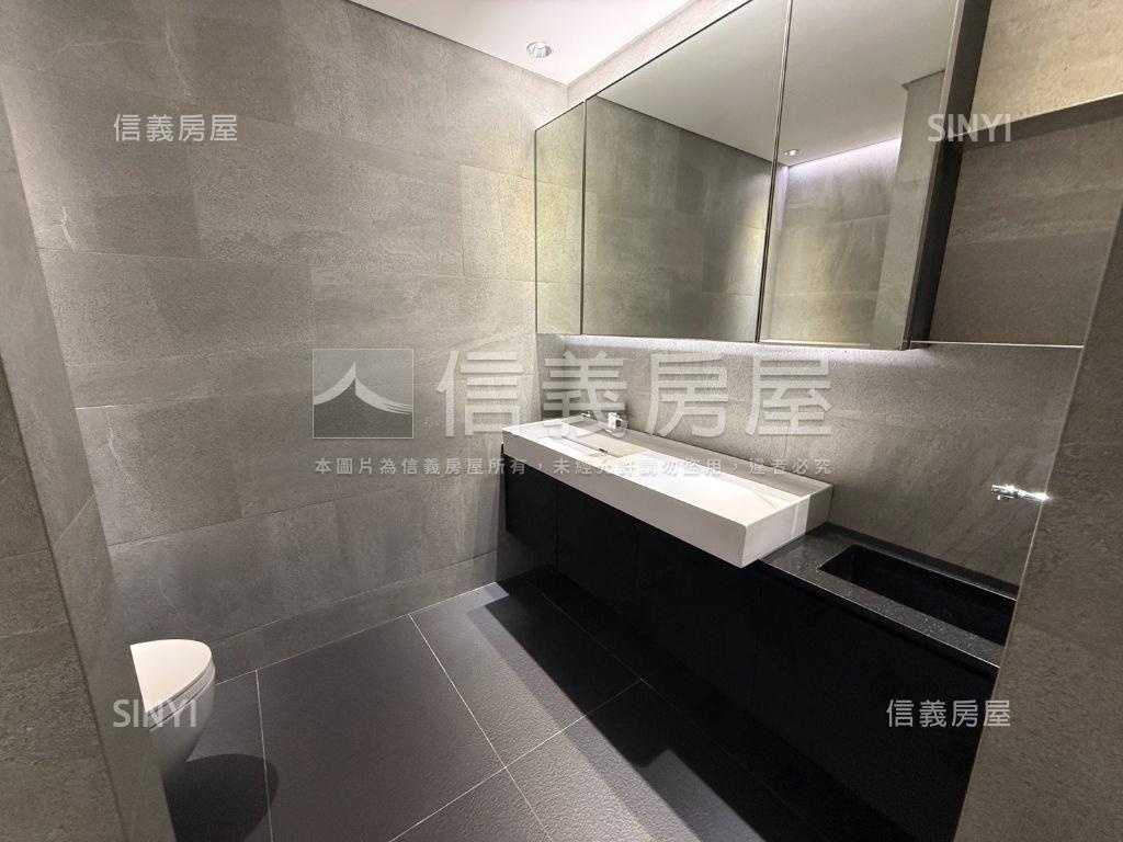 由鉅大謙視野戶附３平車位房屋室內格局與周邊環境