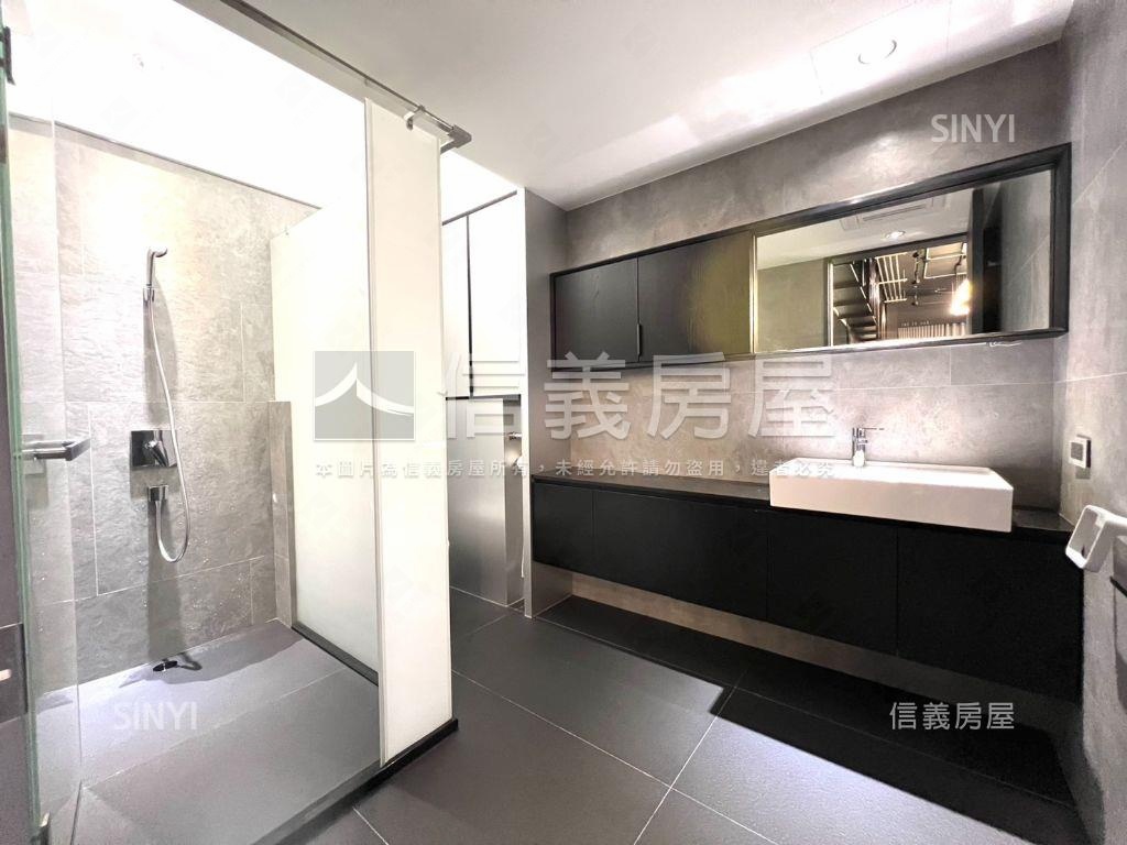 由鉅大謙視野戶附３平車位房屋室內格局與周邊環境