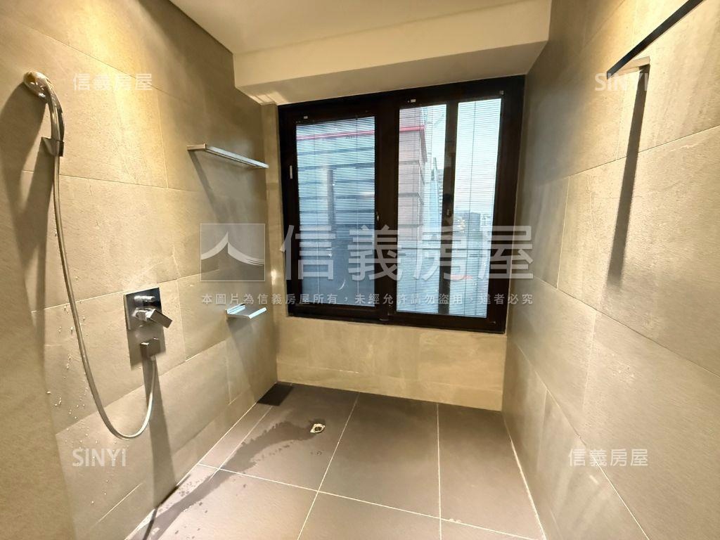 由鉅大謙視野戶附３平車位房屋室內格局與周邊環境