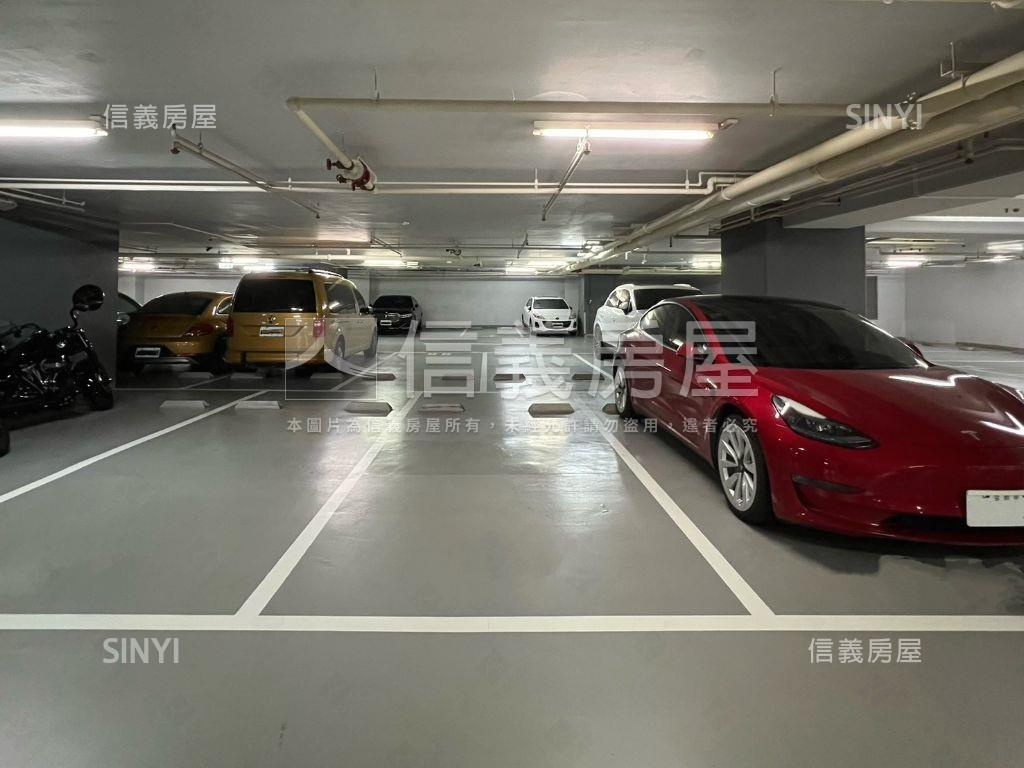 由鉅大謙視野戶附３平車位房屋室內格局與周邊環境