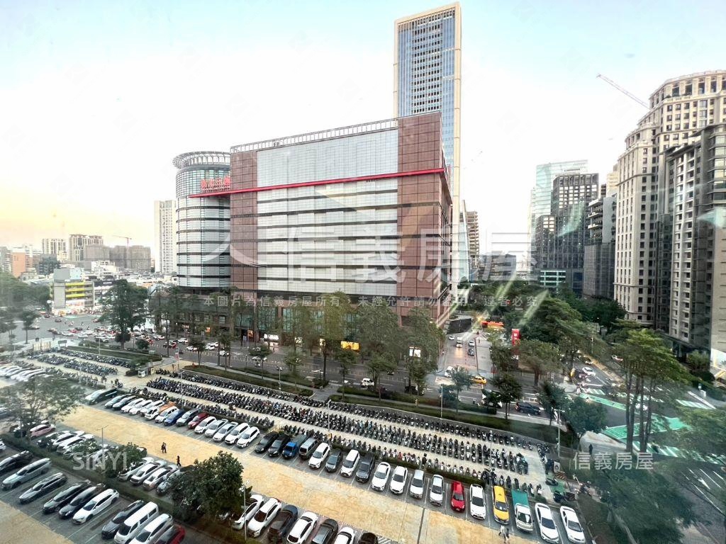 由鉅大謙視野戶附３平車位房屋室內格局與周邊環境