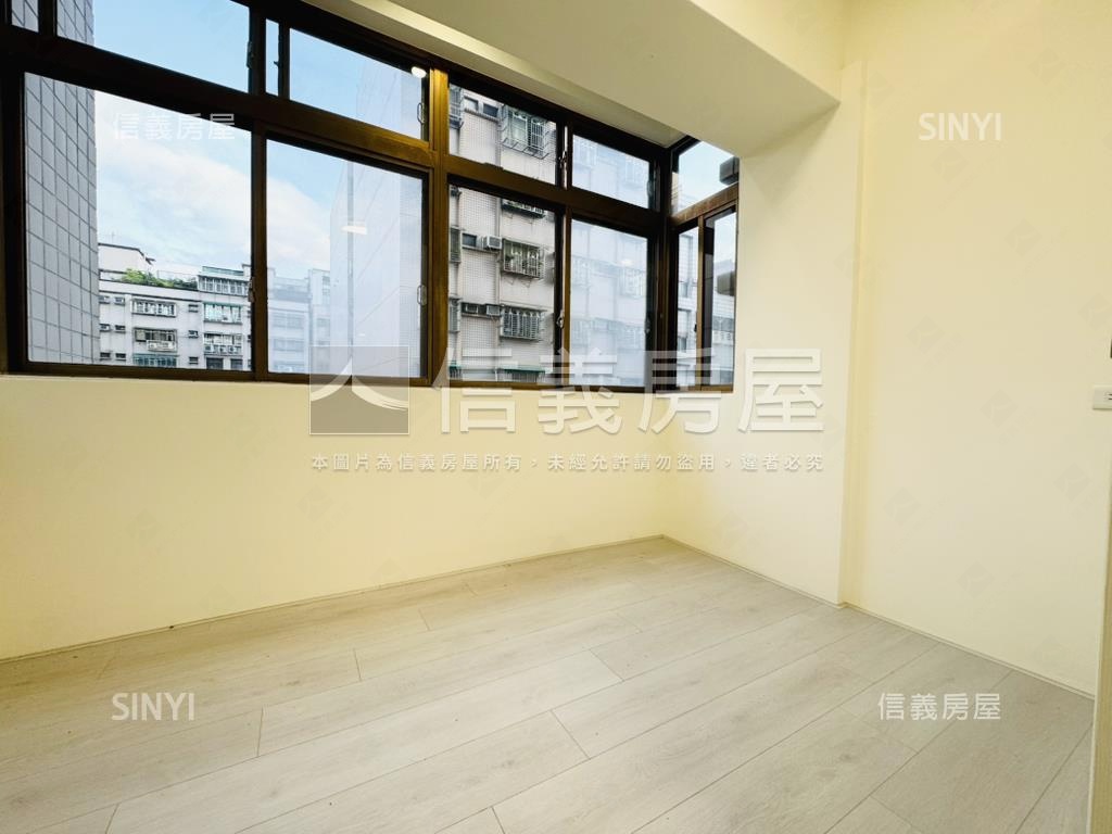 富貴及第裝潢２＋１房房屋室內格局與周邊環境