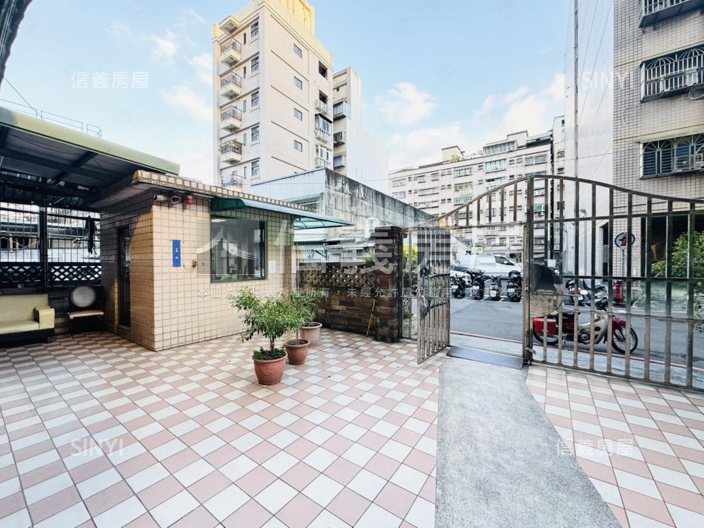 富貴及第裝潢２＋１房房屋室內格局與周邊環境