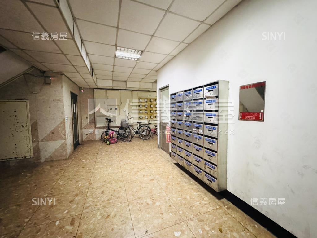 富貴及第裝潢２＋１房房屋室內格局與周邊環境