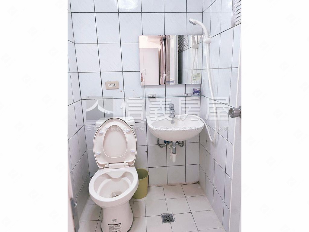 低總價首購福星公園四房房屋室內格局與周邊環境