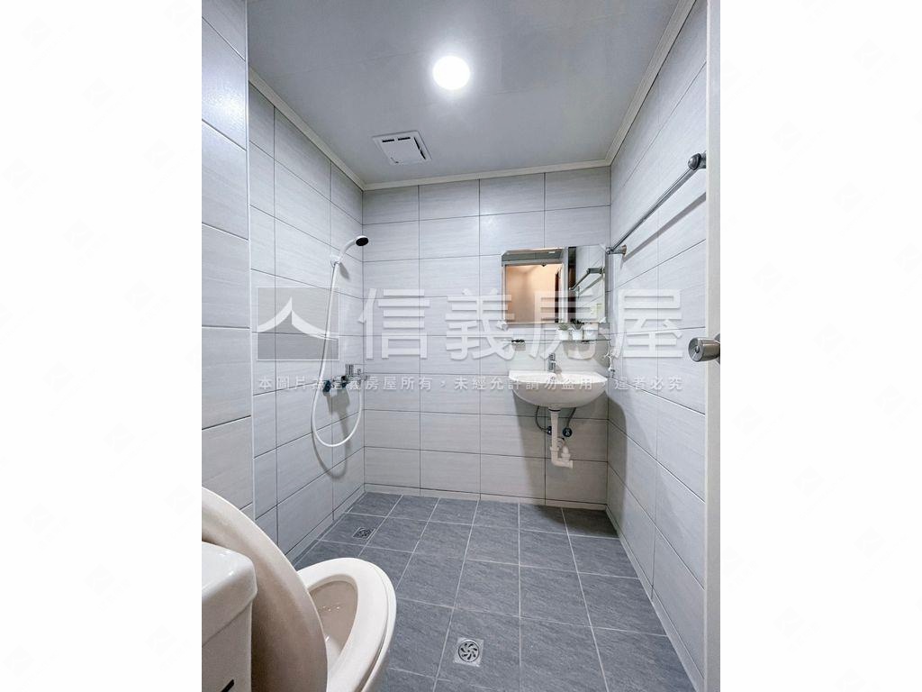 低總價首購福星公園四房房屋室內格局與周邊環境